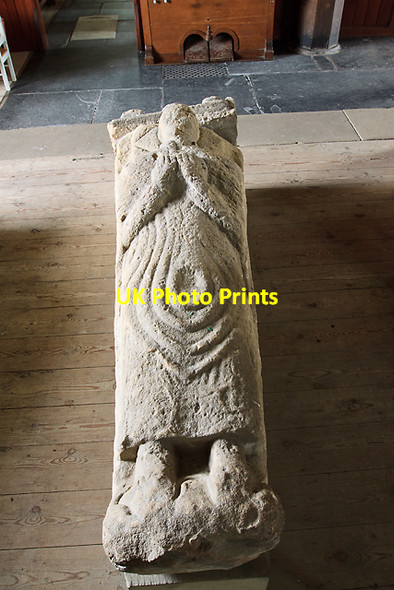 Photo 6"x4" St Garmon's parish church, Llanarmon yn I\u00c3\u00a2l - ecclesiastical effigy Bryn-yr-ogof c2012