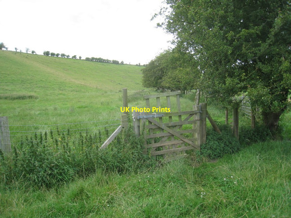 Photo 6"x4" Gate into Cowlam Well Vale Sledmere c2012