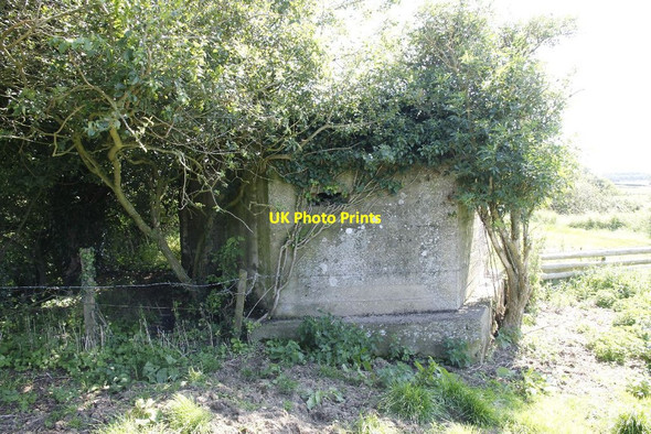 Photo 6"x4" Fence by the back Lechlade on Thames c2012