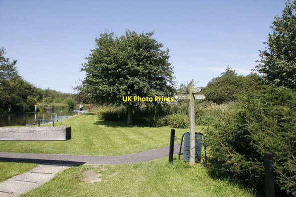 Photo 6"x4" Sign at the lock Lechlade on Thames c2012