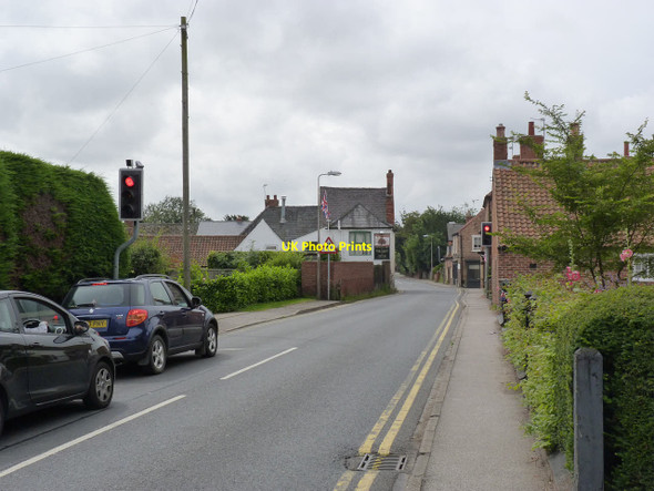 Photo 6"x4" Collingham traffic lights  Collingham\/SK8361 c2012