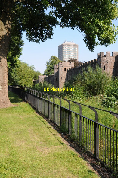Photo 6"x4" Cardiff Castle Cardiff\/Caerdydd c2012