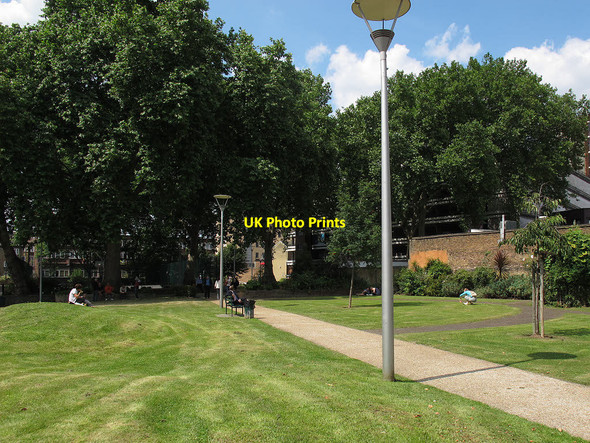 Photo 6"x4" Guy Street Park - path London c2012