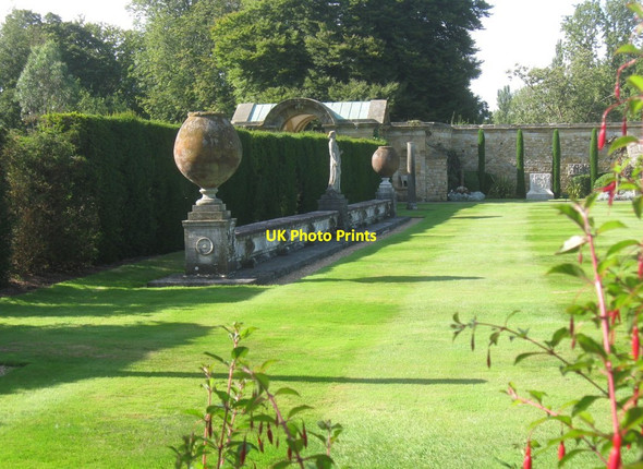Photo 6"x4" The Italian Garden,  Hever Castle Chiddingstone c2012