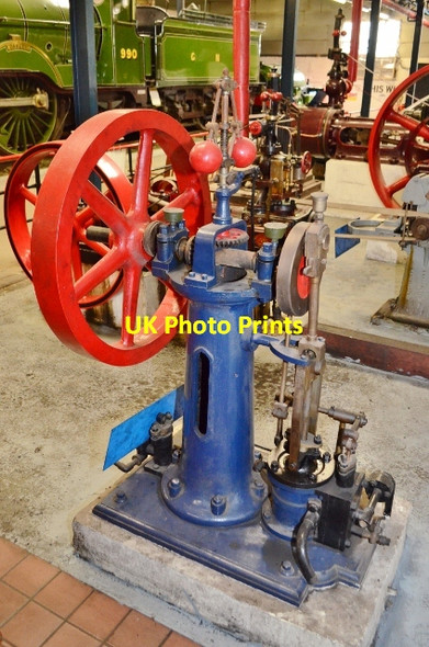 Photo 6"x4" Small Steam Engine - Bressingham Bressingham c2012