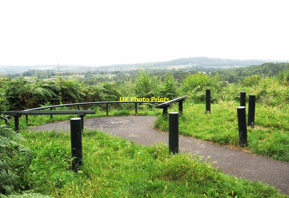 Photo 6"x4" Seats at viewpoint, Burlish Top, near Kidderminster Bewdley\/SO7875 c2012