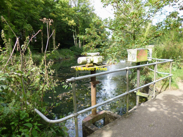 Photo 6"x4" Iford, sluice Christchurch\/SZ1592 c2012