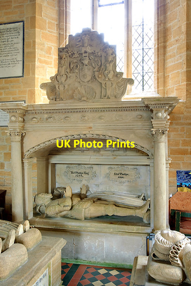 Photo 6"x4" St Catherine's church, Montacute - monument to Sir Thomas Phelips Montacute c2012