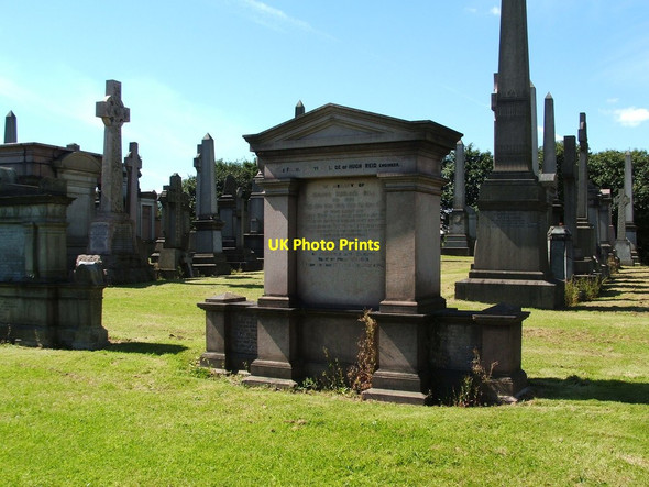 Photo 6"x4" Memorial to Hugh Reid Glasgow c2012