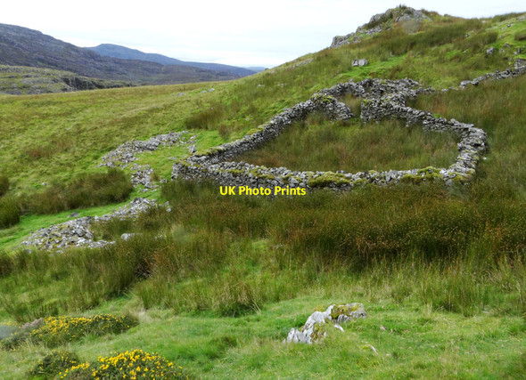 Photo 6"x4" Agricultural, or something else? Bryn Bwbach c2012
