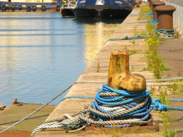 Photo 6"x4" Mooring post, York Dock, Belfast Belfast c2008
