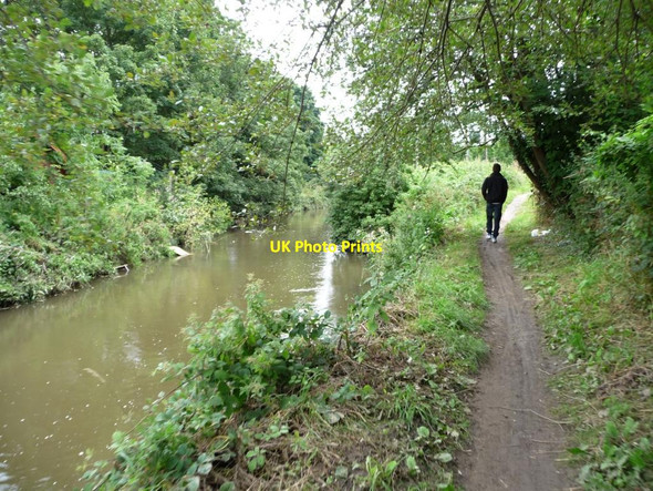 Photo 6"x4" Walker by the River Rother \/ Chesterfield Canal Chesterfield\/SK3871 c2012