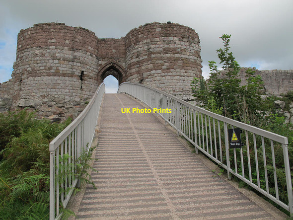 Photo 6"x4" Beeston castle: entrance ramp Beeston\/SJ5458 c2012