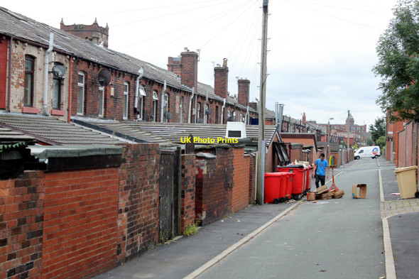 Photo 6"x4" Back Crescent Street West  Bolton\/SD7108 c2012