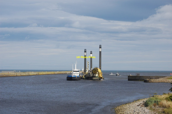 Photo 6"x4" Dredging the channel, Aberdeen harbour Torry\/NJ9505 c2012