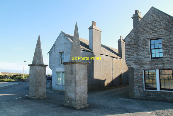 Photo 6"x4" Gate posts Balfour\/HY4716 c2012
