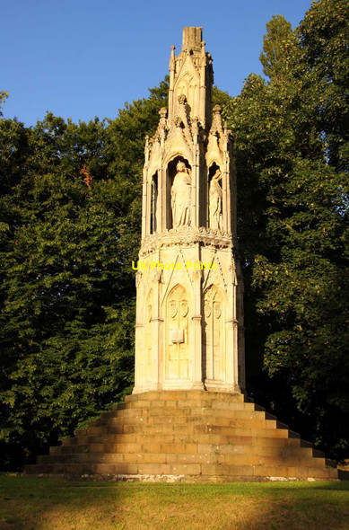 Photo 6"x4" Queen Eleanor's Cross on London Road Far Cotton c2012 P1