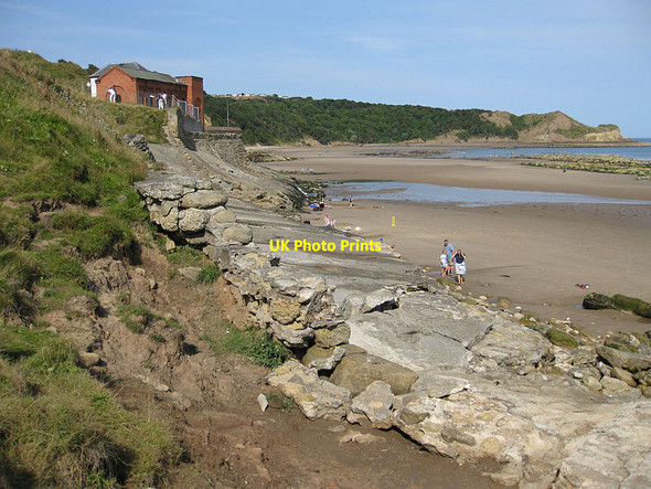 Photo 6"x4" Busy day on Cayton sands Cayton\/TA0583 c2012