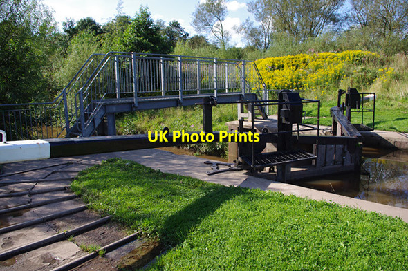Photo 6"x4" Lock 5, Ribble Link Larches c2012