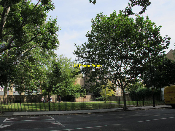 Photo 6"x4" Green space on Harper Road London c2012