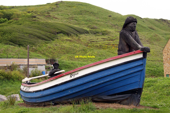 Photo 6"x4" The Repus in Skinningrove Loftus c2012