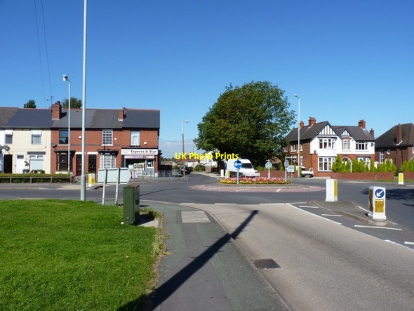 Photo 6"x4" Roundabout in Scotlands Wednesfield c2012