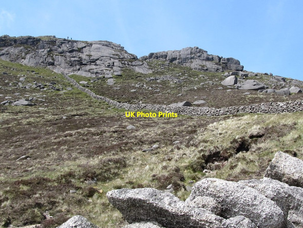 Photo 6"x4" Walkers on the summit ridge of Binnian Attical c2011