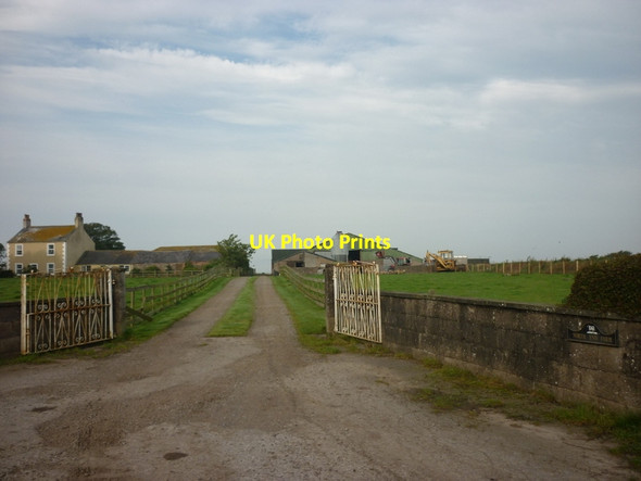 Photo 6"x4" The entrance to North End Farm Cardurnock c2012