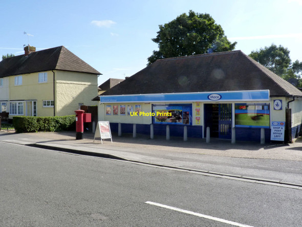 Photo 6"x4" Middleton Road Stores and Post Office  Newark-on-Trent c2012