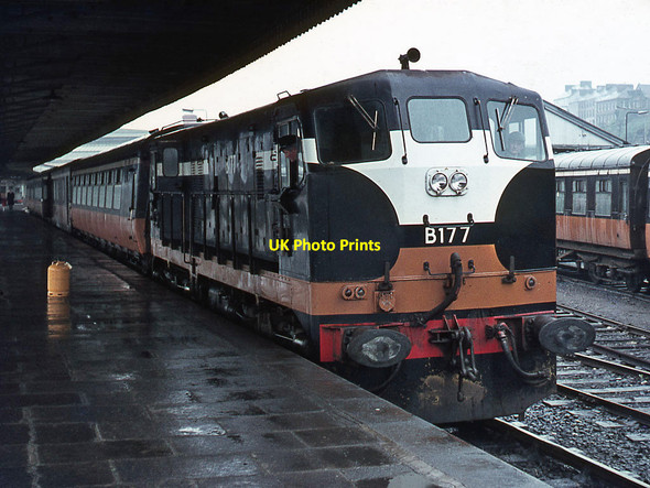 Photo 6"x4" Cork (Kent) station 1971 - 2 Cork c1971