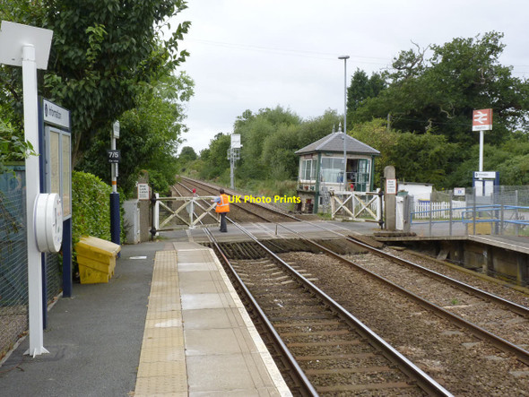 Photo 6"x4" Swinging the gates  Southwell\/SK7053 c2012