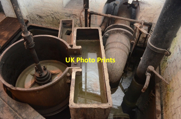 Photo 6"x4" Crofton Pumping Station - Condenser Crofton\/SU2662 c2012