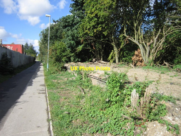 Photo 6"x4" The platform at Marfleet Station Marfleet c2012