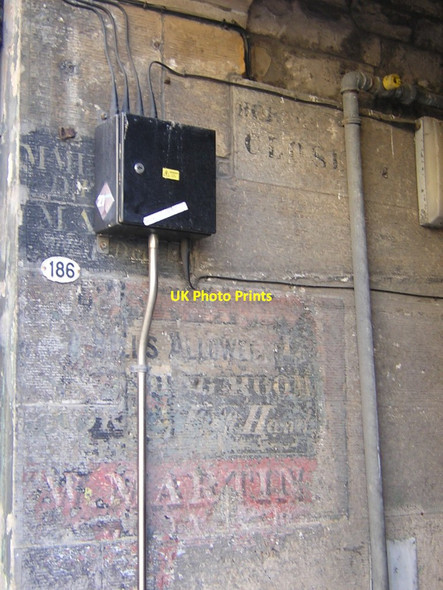 Photo 6"x4" Edinburgh: ghost-signs, Borthwick's Close Edinburgh c2012