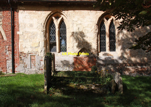 Photo 6"x4" St Nicholas, Arrington - Windows Arrington c2012