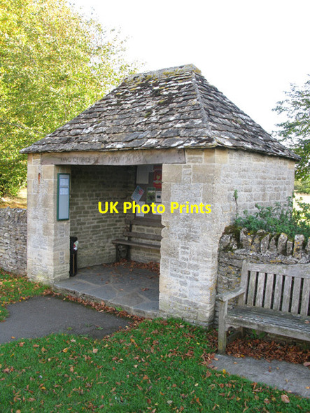 Photo 6"x4" Bus shelter at Filkins Filkins c2011
