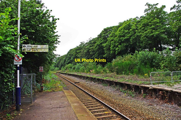 Photo 6"x4" Railway line to the west seen from Lytham Railway Station, Station Square, Lytham Lytham c2012