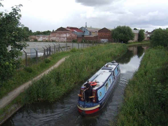 Photo 6"x4" Birmingham & Wolverhampton Canal Wolverhampton c2008