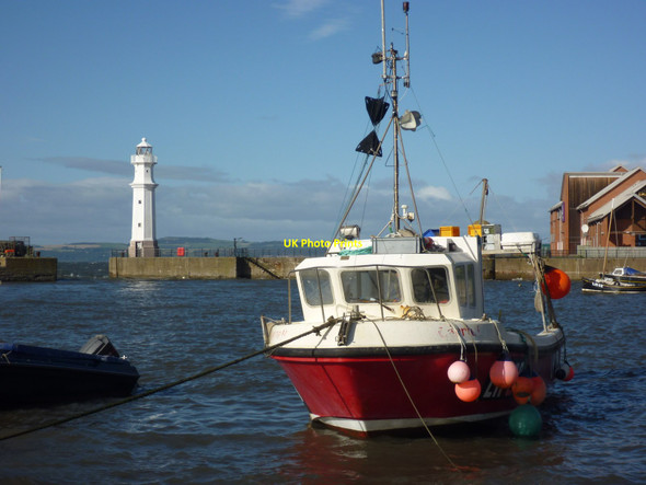 Photo 6"x4" Coastal Edinburgh : Newhaven Harbour Newhaven\/NT2577 c2012