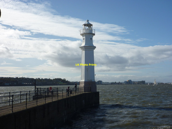 Photo 6"x4" Coastal Edinburgh : North Breakwater and Lighthouse at Newhaven Harbour Newhaven\/NT2577 c2012