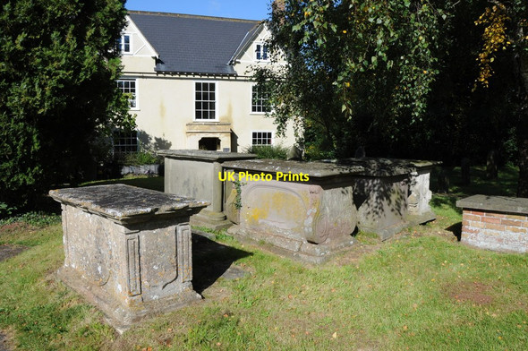 Photo 6"x4" Chest tombs, Stone churchyard Stone\/ST6895 c2012