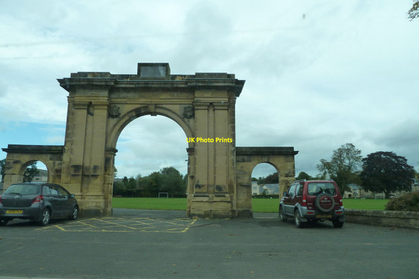 Photo 6"x4" Shedden Park entrance arch Kelso c2012