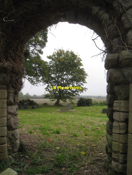 Photo 6"x4" View through the chancel arch South Wheatley\/SK7685 c2012