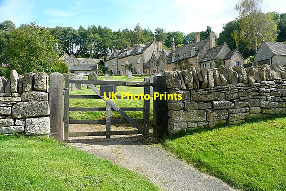 Photo 6"x4" Snowshill churchyard Snowshill c2012 P1