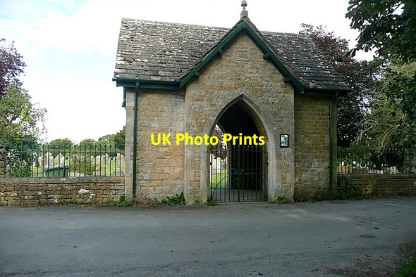 Photo 6"x4" Cemetery gate Bourton-on-the-Water c2012