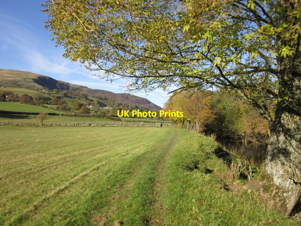 Photo 6"x4" The Dales Way Gawthrop c2012