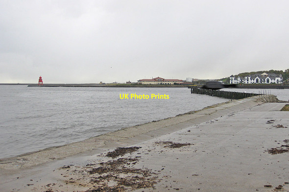 Photo 6"x4" Across the Tyne from North Shields Tynemouth c2012