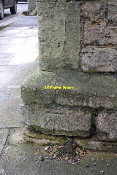 Photo 6"x4" Benchmark on the School Shop Bruton c2012