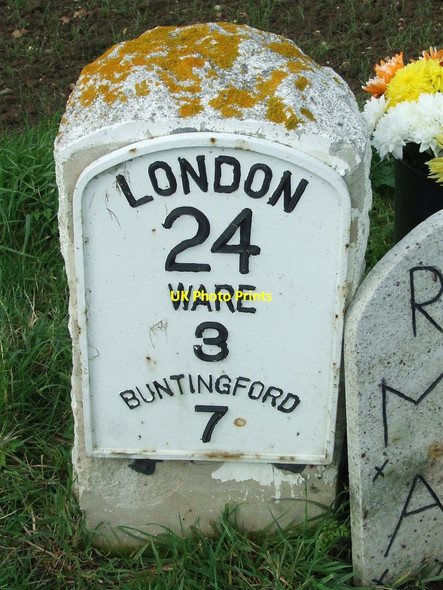 Photo 6"x4" Old Milepost Standon Green End c2012