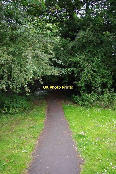 Photo 6"x4" Footpath off Hanbury Road, Droitwich Spa Droitwich c2011